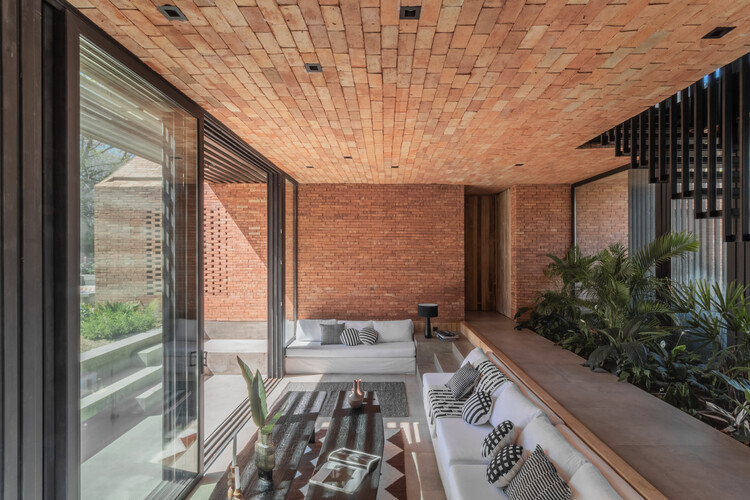 Casa CM / AtelierM + Nicolas Krause - Fotografía interior, Ladrillo
