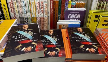 Juan Carlos I aterriza en España el día que se publican sus memorias en Francia: "Está muy contento" - El Mundo