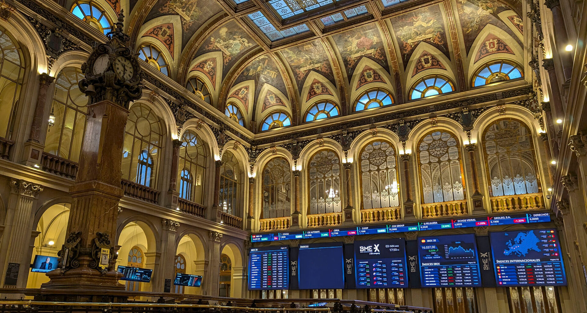 Ibex 35 hoy, la Bolsa en Directo | El Ibex cierra con un alza del 0,39%