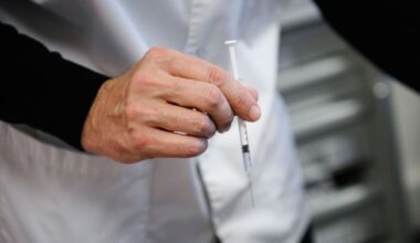 Un estudio refuerza el interés de las vacunas anticovid en niños y adolescentes