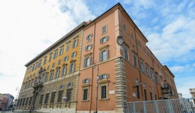 Nota doctrinal sobre los títulos marianos: La Madre del Pueblo Fiel, no Corredentora