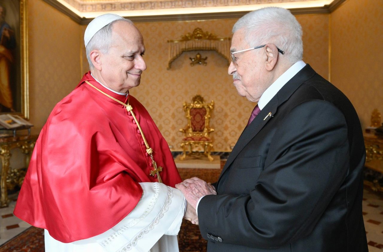 León XIV y Abbas: ayuda urgente a la población de Gaza y solución de dos Estados