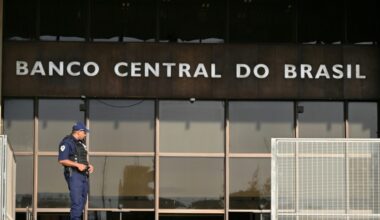 El Banco Central de Brasil mantiene su tasa de interés de referencia en 15%