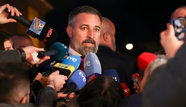 Abascal, sobre el cese de Ortega Smith como portavoz adjunto en el Congreso: "Creo que todos tienen que aprender a ceder paso" - El Mundo