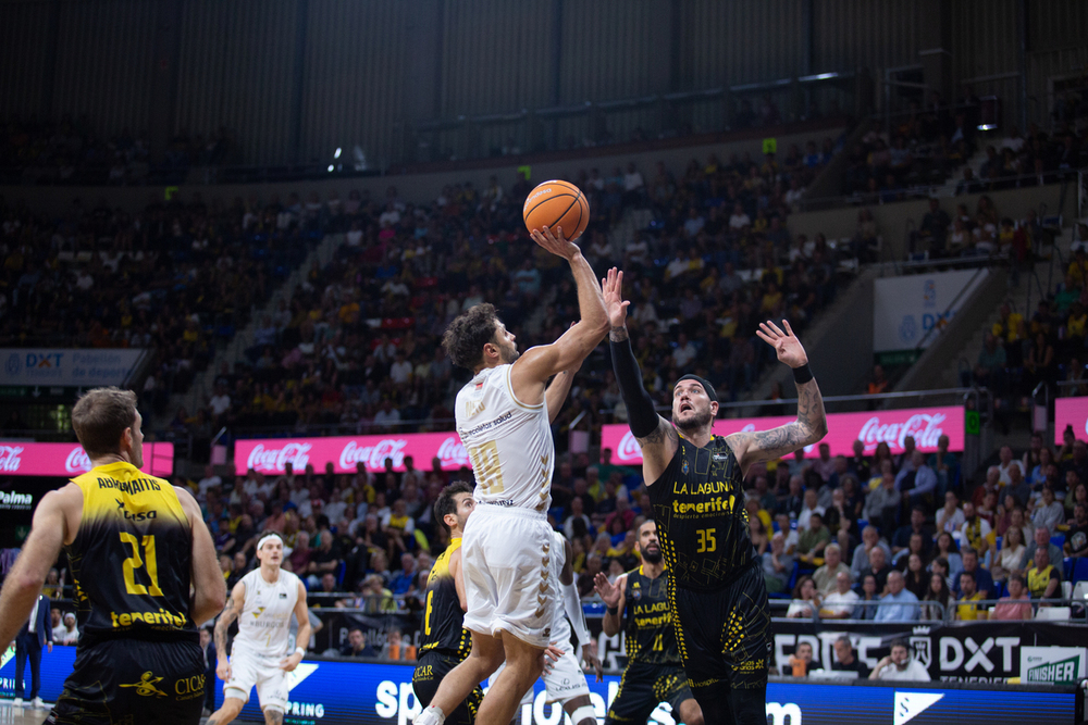 Al San Pablo se le escapa la victoria por detalles en Tenerife