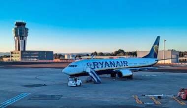 Ryanair solo permitirá embarcar con la tarjeta digital de su 'app' a partir del miércoles - Expansión