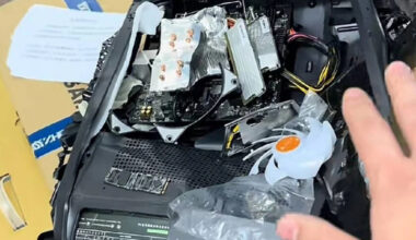 Un técnico recibió un PC Gaming aplastado junto a la pregunta más absurda de la historia: "¿Crees que funciona?"