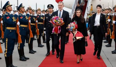 Nueve acuerdos, 'mil' honores, Xi y una zarzuela: la jornada clave de los Reyes para estrechar lazos con China - El Mundo