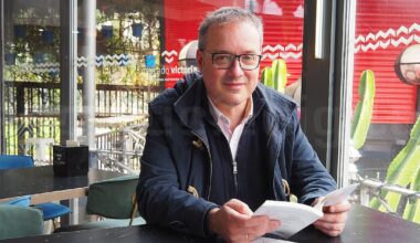 El artista rambleño Rafael Luque Muñoz presenta su obra en la sede de la RTVA ~ Montilla Digital