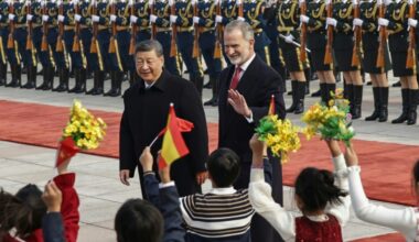 El rey de España y Xi abogan por un "desarrollo global abierto" en una reunión en Pekín