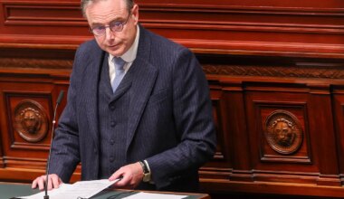 Bruselas eleva la presión sobre Bélgica para usar los activos rusos congelados y dar un préstamo a Ucrania: "Todos los países de la UE pueden sufrir ataques de Rusia" - El Mundo