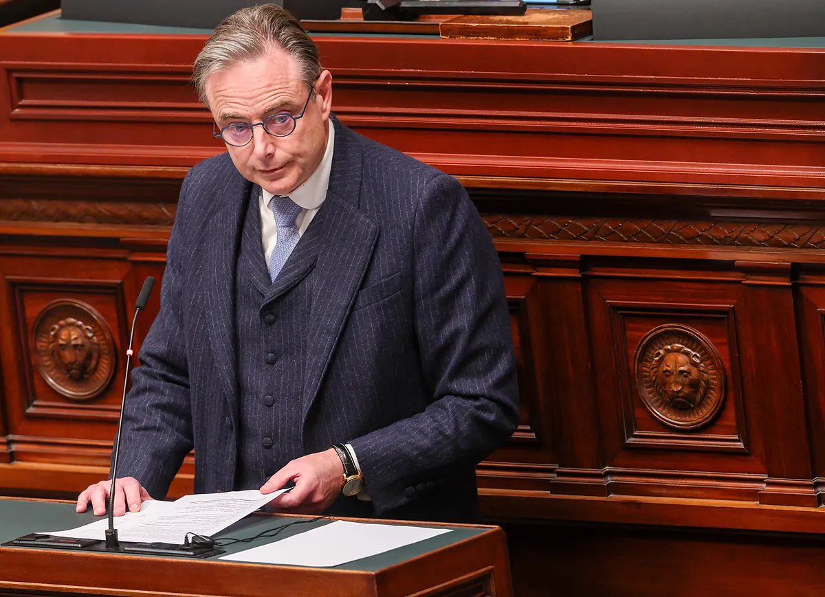 Bruselas eleva la presión sobre Bélgica para usar los activos rusos congelados y dar un préstamo a Ucrania: "Todos los países de la UE pueden sufrir ataques de Rusia" - El Mundo