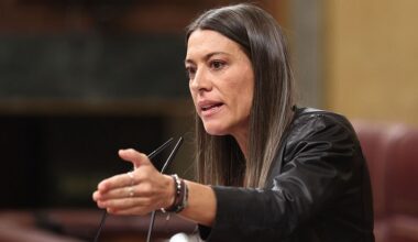 "Si alguien cree que romper con el PSOE es votar con el PP, están muy equivocados"