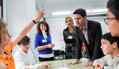 'Acelerón' universitario de Ayuso antes de aprobar su ley: reunión con los decanos, guiños a la financiación "histórica" y un pulso (más) por la privada - El Mundo