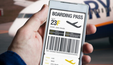 Ryanair ya no quiere que uses tarjetas de embarque y está a punto de ser víctima de su hipocresía