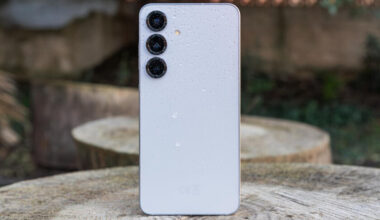 El Samsung Galaxy S25 baja de precio antes del Black Friday y te regalan un año extra de garantía