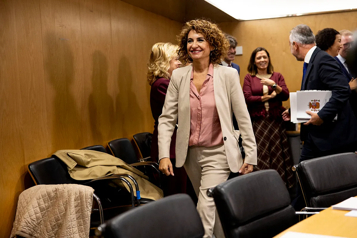 El nuevo sistema de financiación que prepara Montero: castigo a las rebajas fiscales de Madrid y "garantía de singularidad a Cataluña" - El Mundo