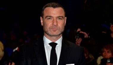 El actor Liev Schreiber, ingresado en un hospital tras un susto de salud: “Tenía fuertes dolores de cabeza”
