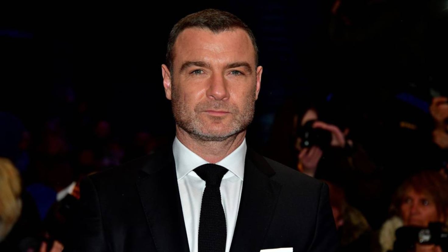 El actor Liev Schreiber, ingresado en un hospital tras un susto de salud: “Tenía fuertes dolores de cabeza”
