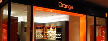 Orange ha comenzado a regalar una baliza V16 homologada que cumple con la nueva normativa de la DGT