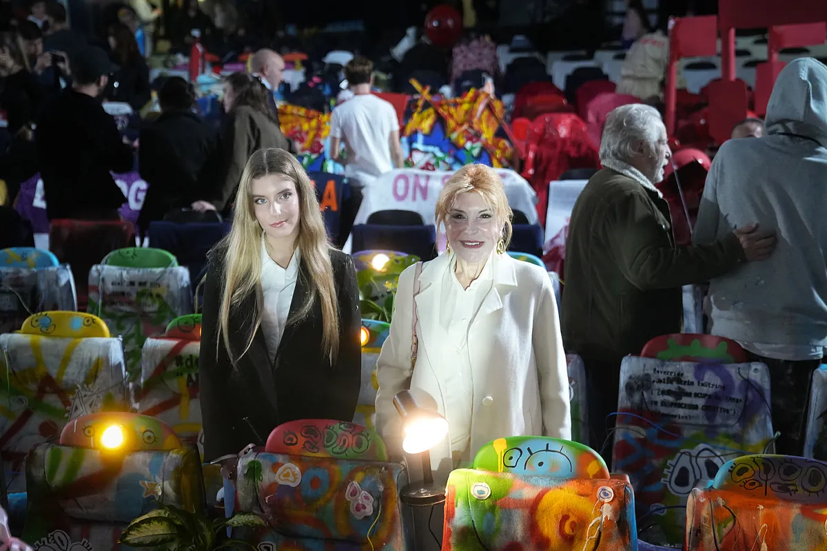 Carmen Thyssen presenta su futuro museo en Barcelona entre lemas juveniles y visitantes VIP: "Es mi legado para mi ciudad" - El Mundo