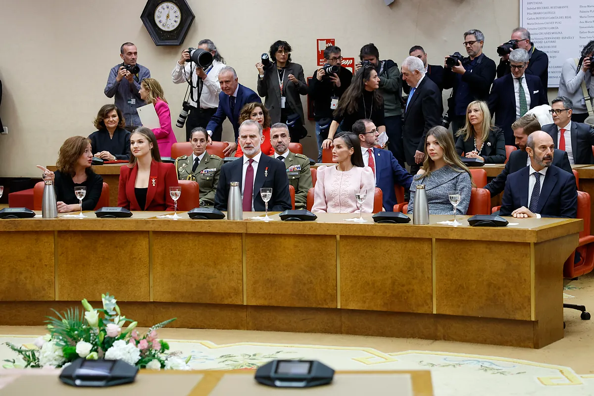 Incienso a la monarquía 1-Berrea política 0 - El Mundo