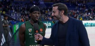 Sylvain Francisco durante el descanso pidiendo al trío arbitral más respeto hacía Zalgiris Kaunas en el Movistar Arena.