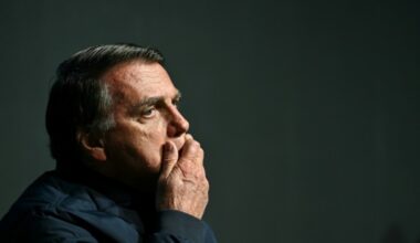 Bolsonaro alega que intentó quemar su tobillera electrónica en momento de "paranoia"