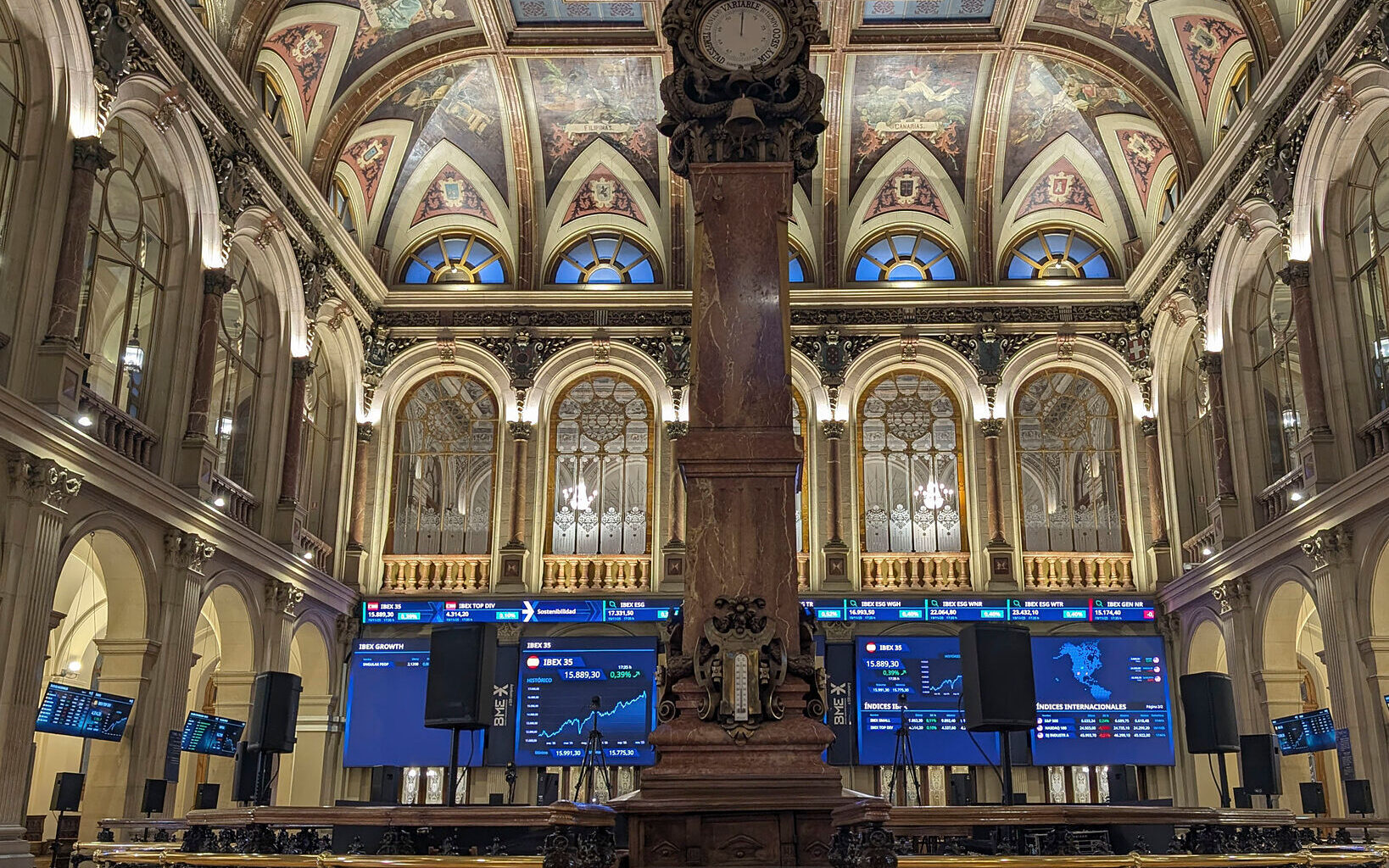 Ibex 35 hoy, la Bolsa en Directo | El Ibex toma aire