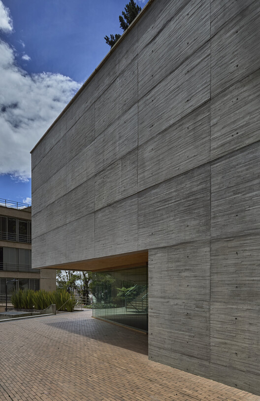 Edificio de Prácticas Musicales, Universidad de los Andes / Carolina Jaimes + Juan Esteban López + Alejandro Puentes - Fotografía exterior, Concreto