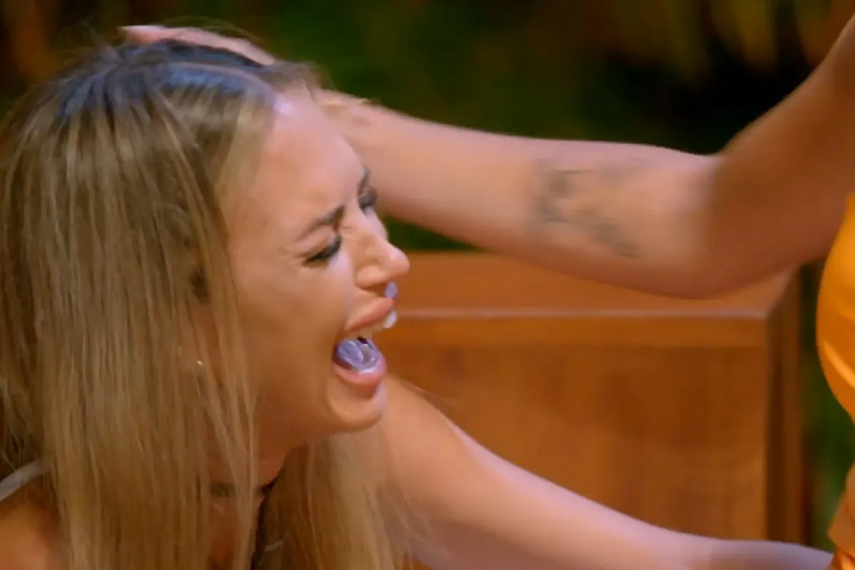 Nunca antes en La isla de las tentaciones se vivió algo así: intervención del equipo médico, desgarro y mucho dolor - El Mundo