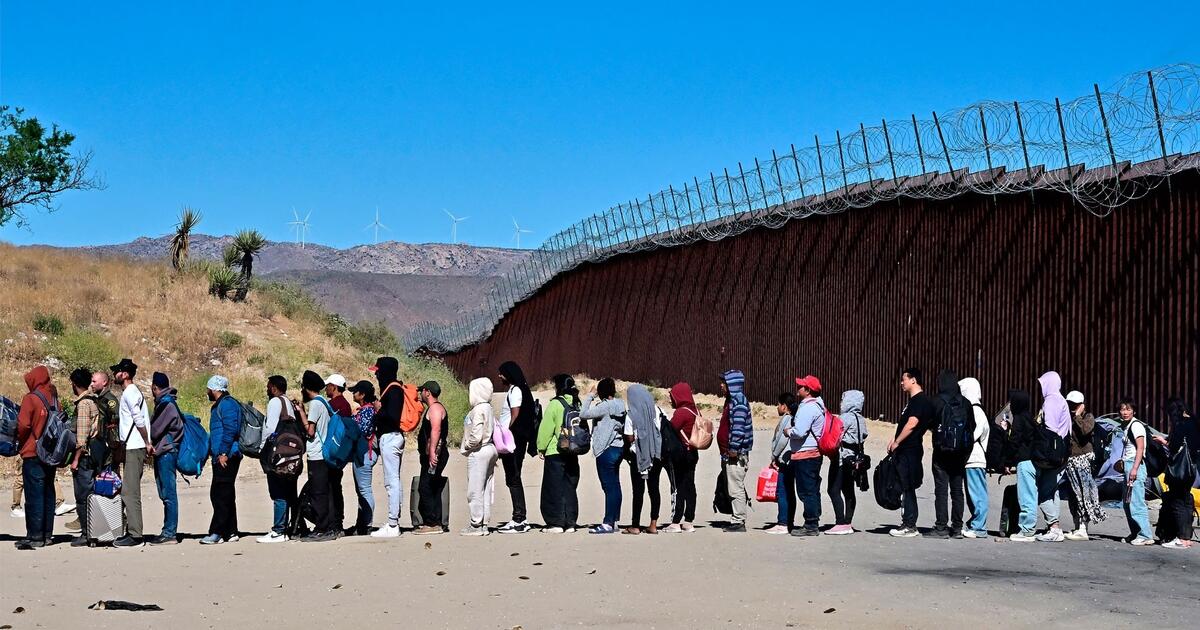Las noticias de la mañana, martes 25 de noviembre de 2025