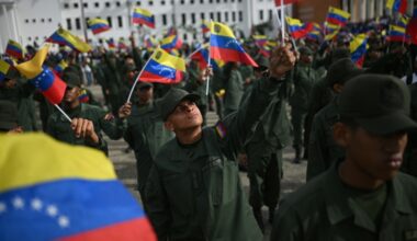 "Es una acción agresiva": chavismo marcha en medio de despliegue militar de EEUU