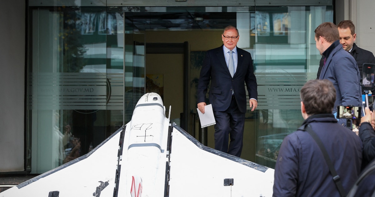 Moldavia exhibió un dron ruso caído tras la violación de su espacio aéreo y convocó al embajador de Moscú