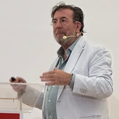 Carlos Egea, especialista en neumología: “La melatonina no es beber agua, no es tomarse un jugo de una planta”