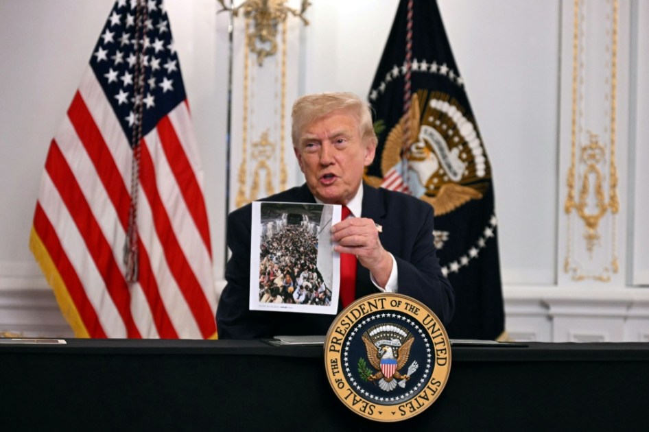 Trump dice que suspenderá "permanentemente" la migración desde el "tercer mundo"