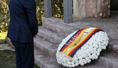 El presidente alemán homenajea en Guernica a las víctimas del bombardeo nazi de 1937