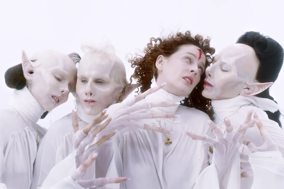 Eduardo Casanova: "Quería mezclar comedia, vampiras y VIH para abrir un debate" - El Mundo