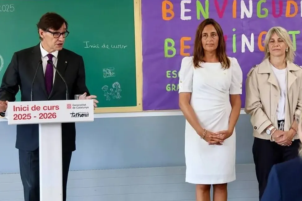 El TSJC levanta la suspensión del decreto que margina el castellano en las aulas: la Generalitat podrá exigir el C2 de catalán a los nuevos profesores y aplicar sanciones - El Mundo