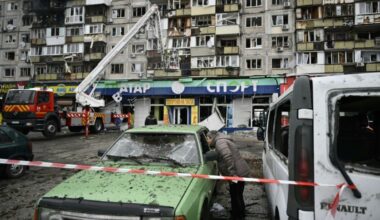 Nuevos bombardeos rusos en Kiev tras la destitución de la mano derecha de Zelenski