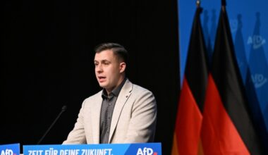 Extrema derecha alemana refunda en medio de protestas su ala juvenil