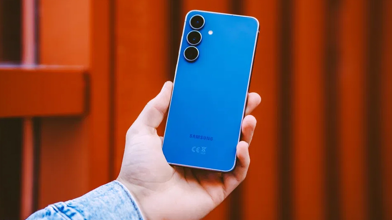 Se hunde el precio del nuevo Samsung Galaxy S25 FE, un móvil perfecto para usar a largo plazo