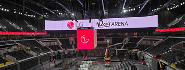 Hemos estado en el Roig Arena, el estadio que el dueño de Mercadona abrirá en Valencia. Si no tiene más pantallas es porque no le caben 