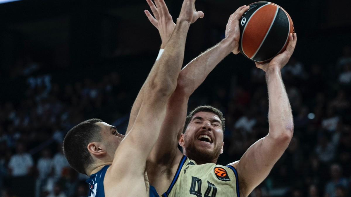 Joel Parra, ante Anadolu Efes