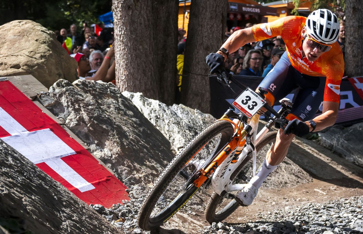 Van der Poel podría competir en MTB y carretera en Los Ángeles 2028