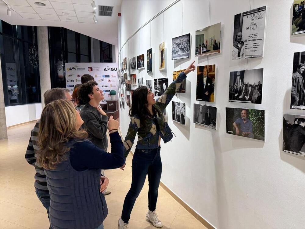 Guardo (Palencia) rinde un tributo fotográfico a Claudio Prieto