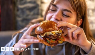 Los alimentos ultraprocesados son una amenaza para la salud mundial, advierten los expertos