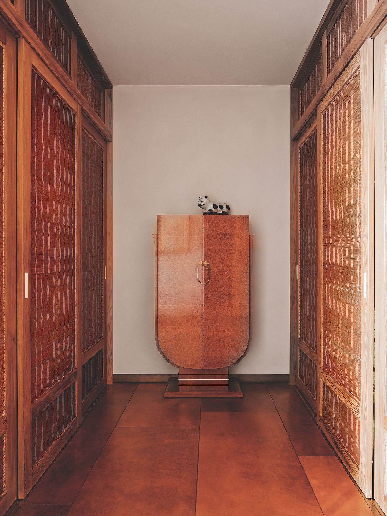 Vestidor con armario antiguo de madera tipo art dco