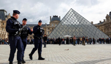 Fiscal francesa dice que el robo en el Louvre fue obra de delincuentes menores, no del crimen organizado