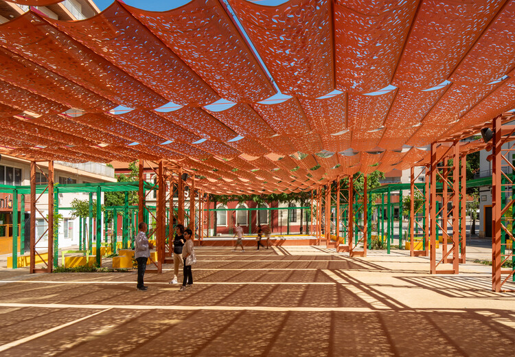 Plaza María Hervás en el Centro Histórico de Dénia, Comunidad Valenciana / DVCH DeVillarCHacon - Fotografía interior